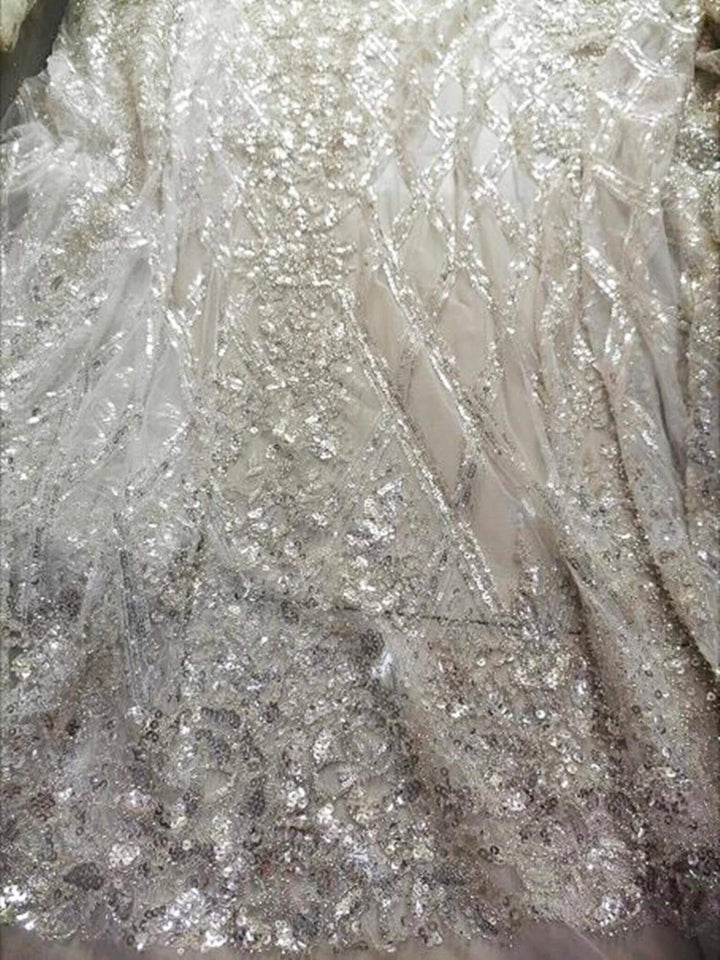 5 YARDS / Charlyne bellissimo floreale bianco beige con perline ricamo paillettes glitter su tulle leggero maglia pizzo tessuto abito da sposa ballo di fine anno