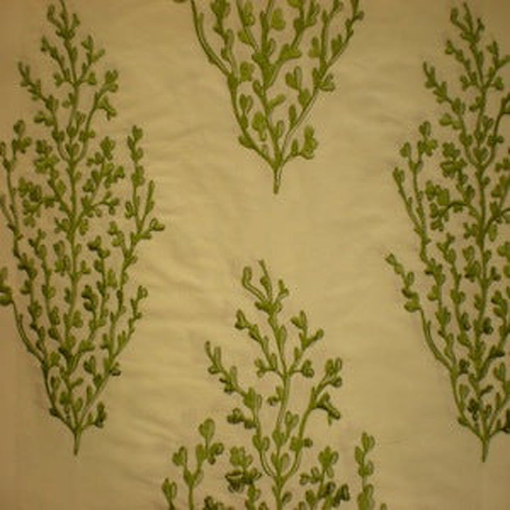 Wynessa Floral Embroidered Silk Fabric in White/Black