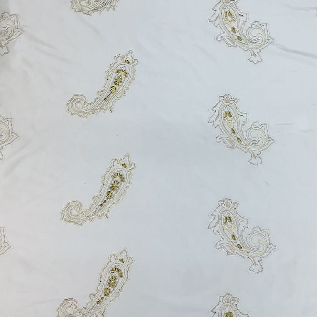 Estrava Velvet Paisley Silk Fabric in Seamist