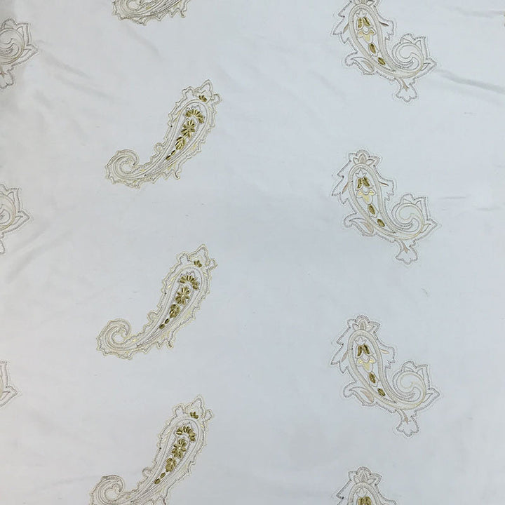 Estrava Velvet Paisley Silk Fabric in Seamist