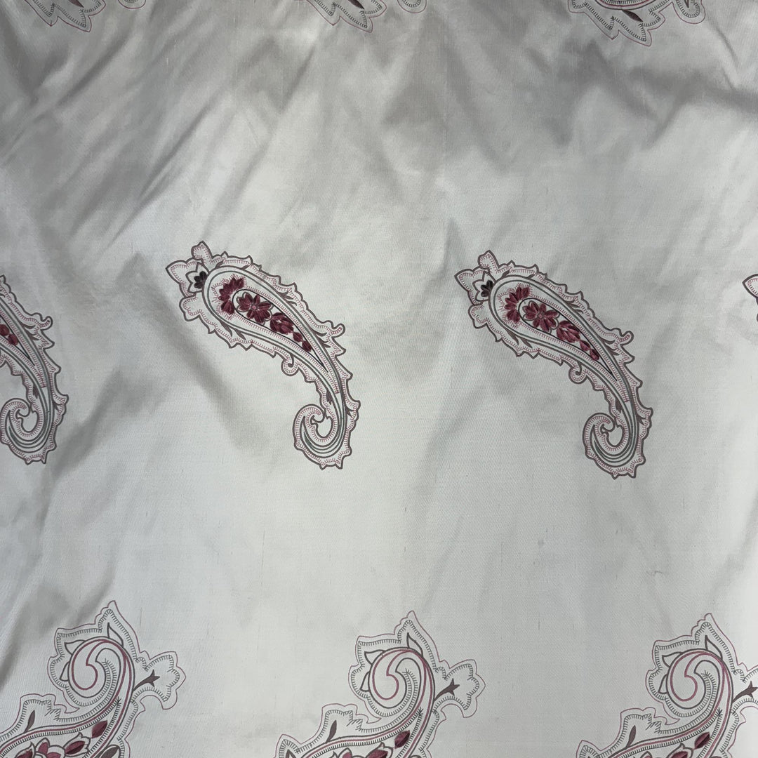 Estrava Velvet Paisley Silk Fabric in Woodrose