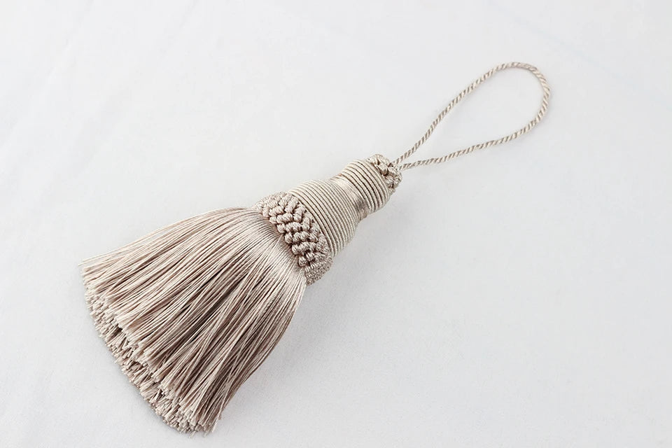 1 PC / Rosso Key Tassel