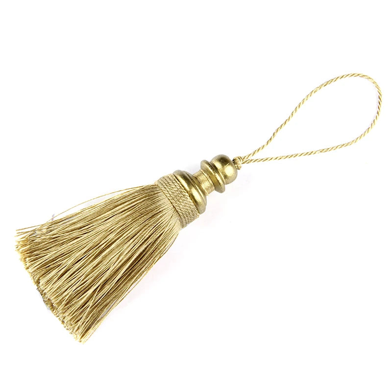 1 PC / Gold Trim Key Tassel