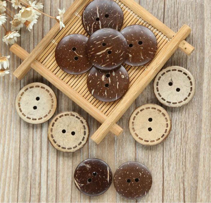 50 PC / Jillian Wood Buttons