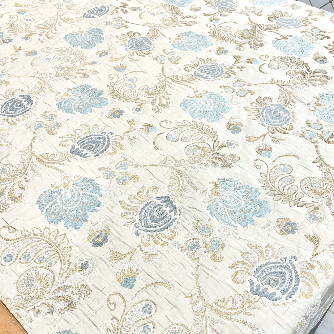 Tissu Floral Paisley Chenille Jacquard Bleu Clair Crème