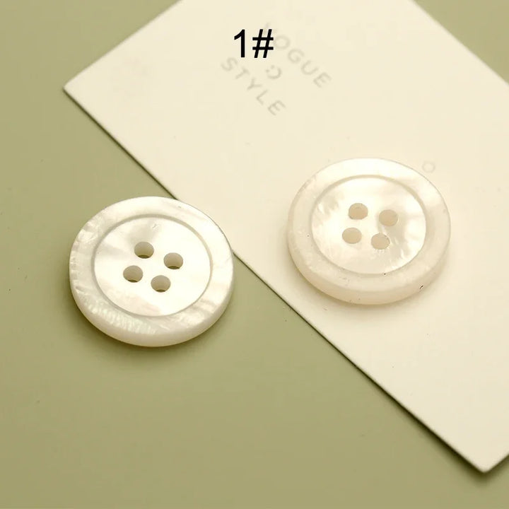 10 PC / Axioa Resin Buttons