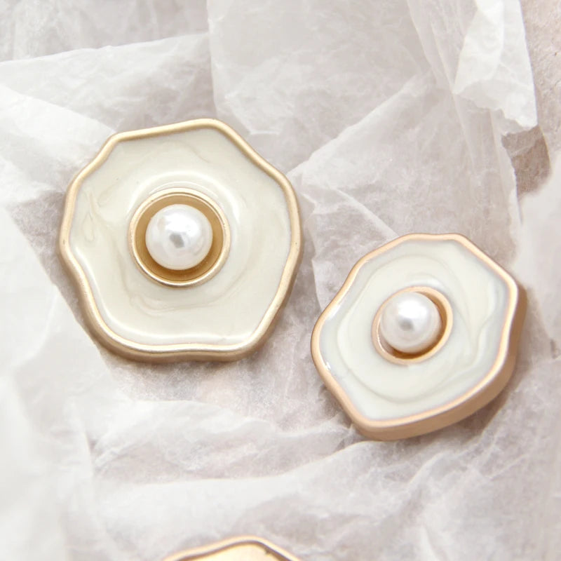 Koan Flower Gold Metal Button - 6 PC