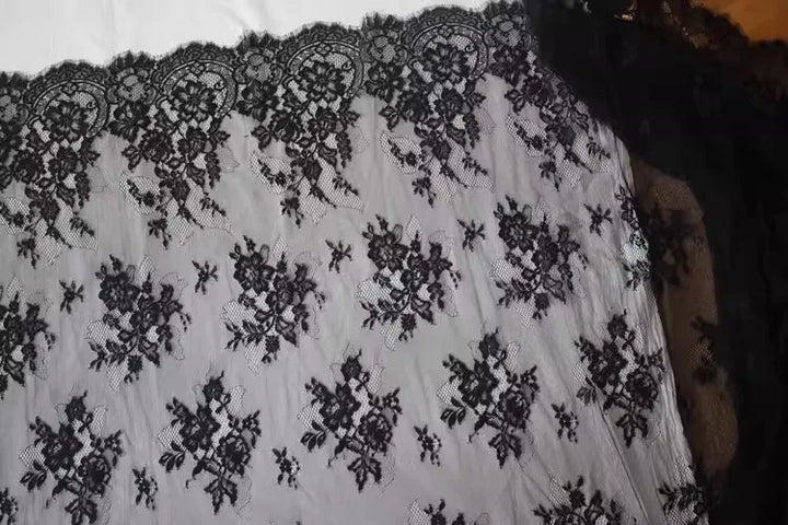 3 YARDS / Montelle Elegant Eyelash Lace