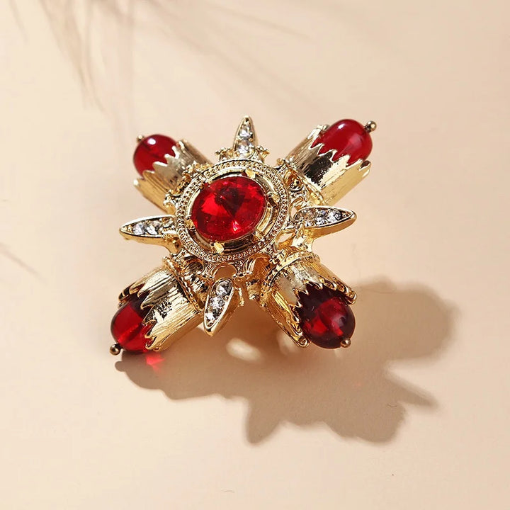 Aygül Rhinestone Brooch