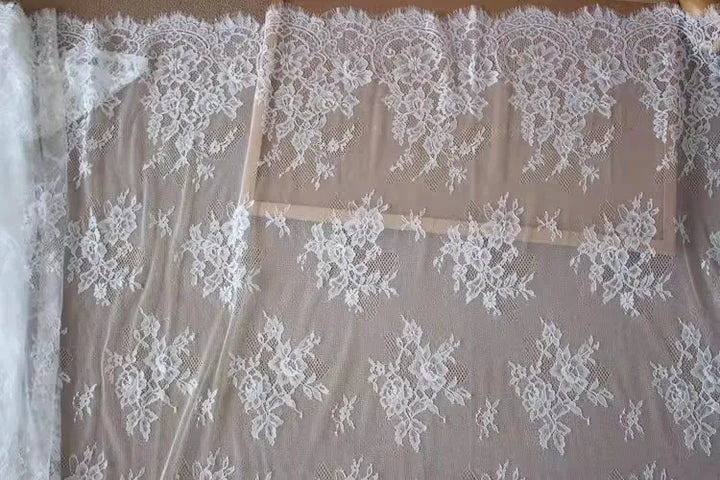 3 YARDS / Montelle Elegant Eyelash Lace