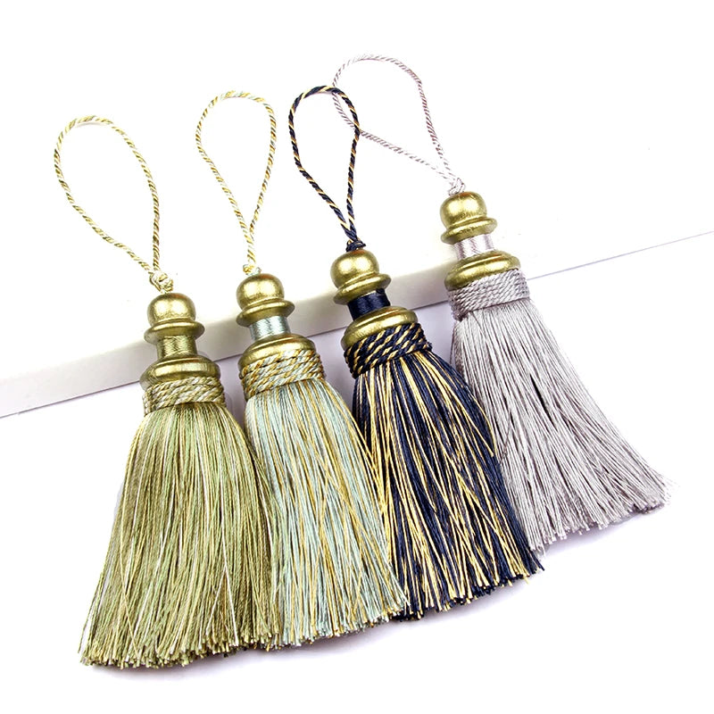 1 PC / Gold Trim Key Tassel