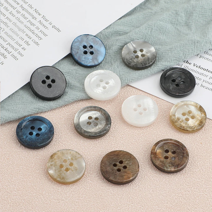 20 PC / Hayden Resin Buttons