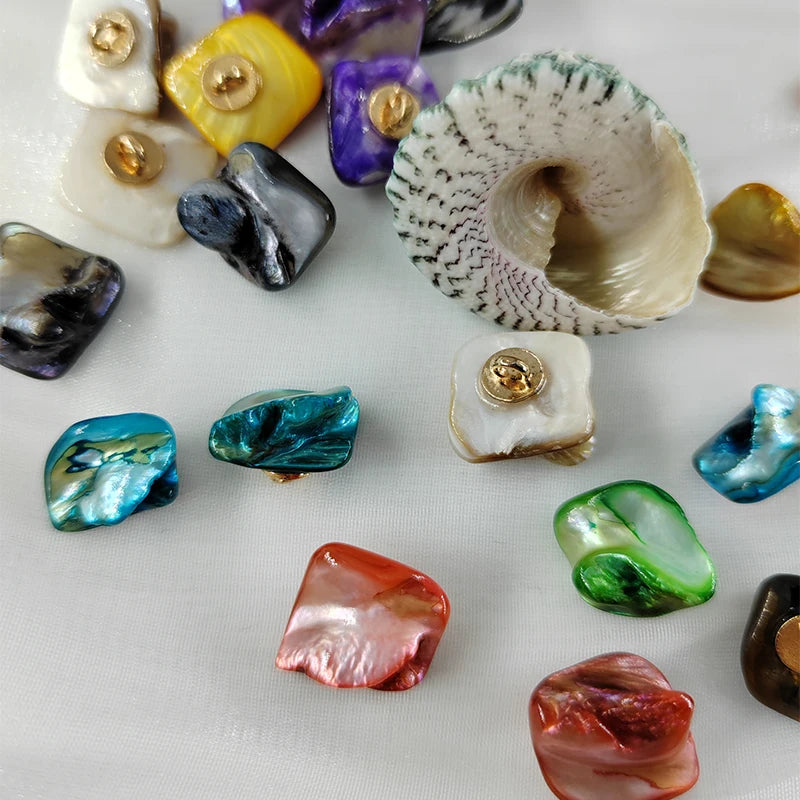 Moex 16MM Irregular Shape Resin Button - 10 PC