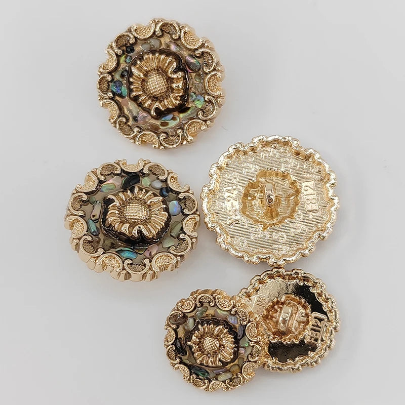Martinia 18/24MM Vintage Gold Fashion Design Buttons - 6 PC