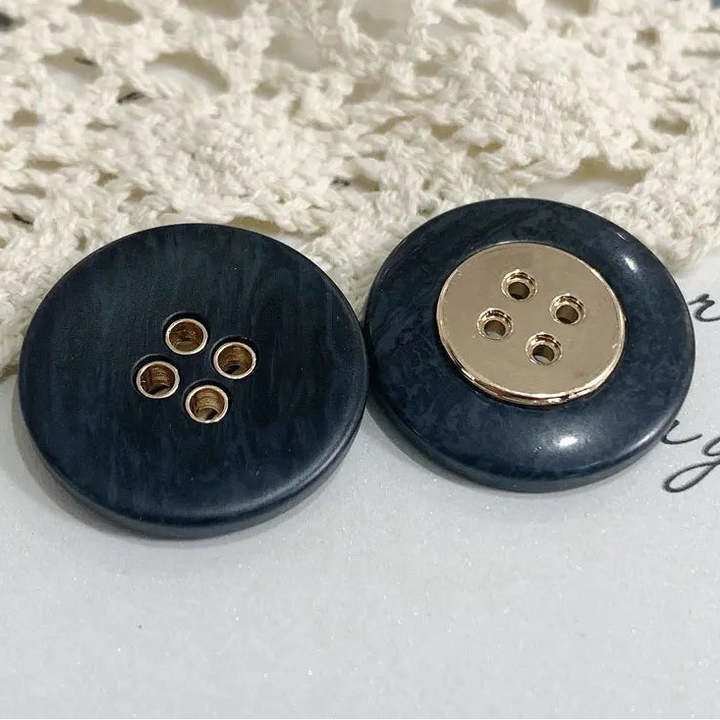 6 PC / Mya Resin Buttons