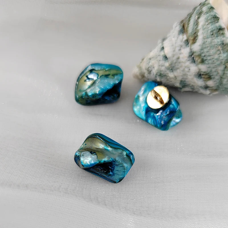 Moex 16MM Irregular Shape Resin Button - 10 PC