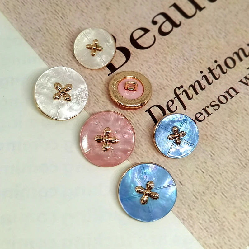 6 PC / Trevor Resin Buttons