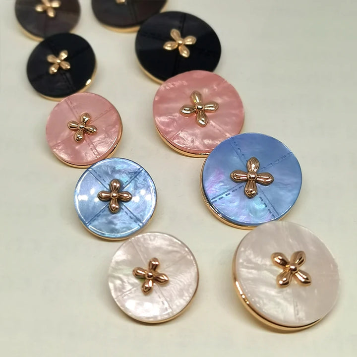 6 PC / Trevor Resin Buttons