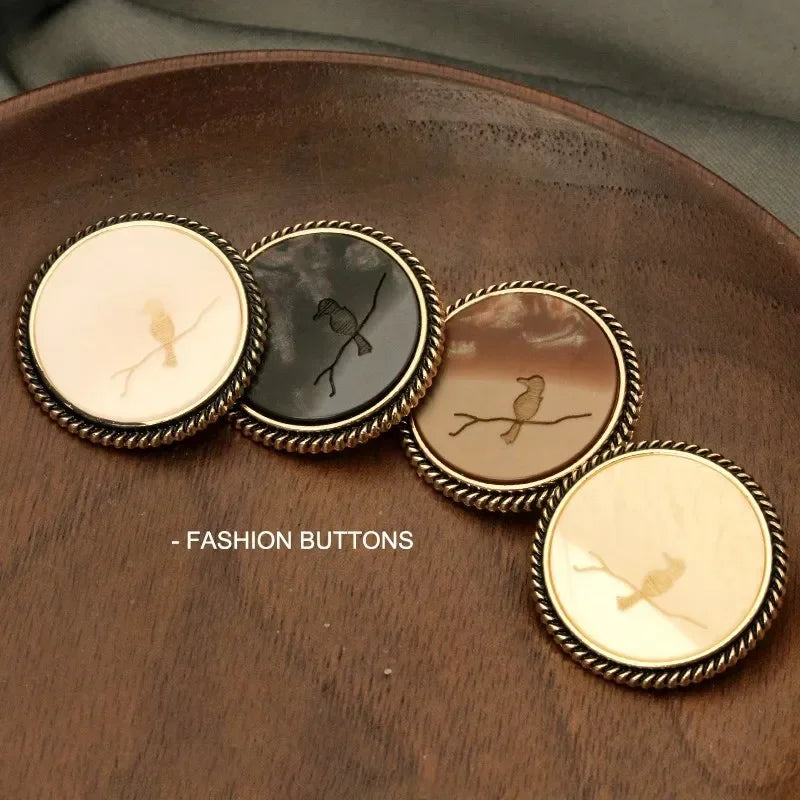 6 PC / Caliso Resin Buttons