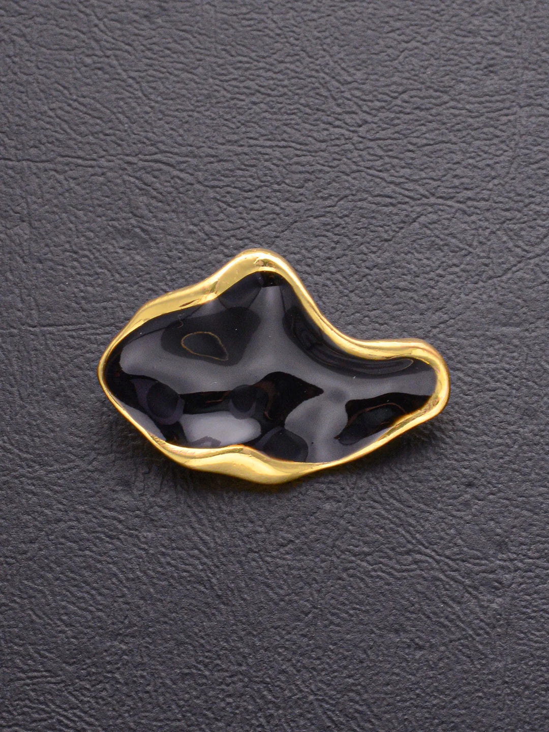 3 PC / Montis Resin Buttons