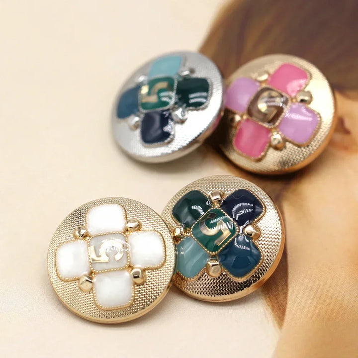 5 PC / Skoae Metal Buttons