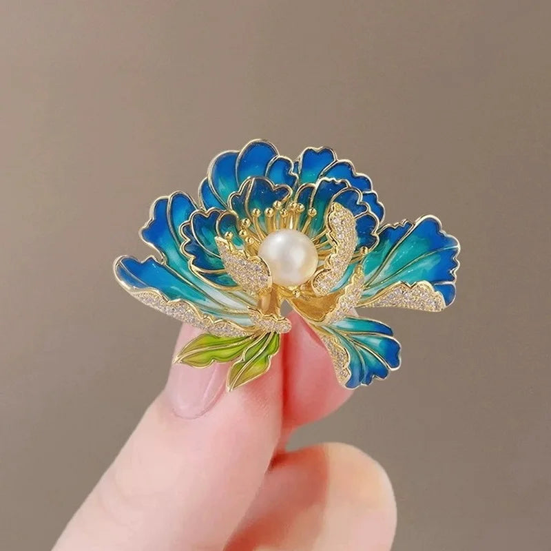 Makbule Novelty Brooch