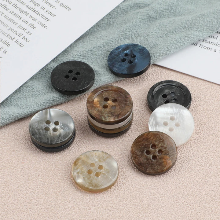 20 PC / Hayden Resin Buttons