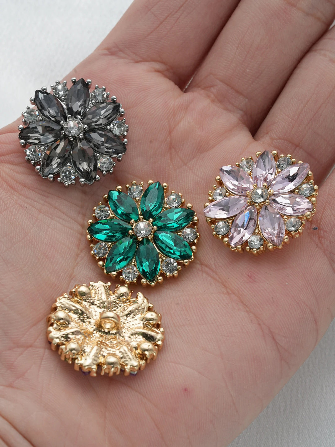 4 PC / Ramste Rhinestone Buttons
