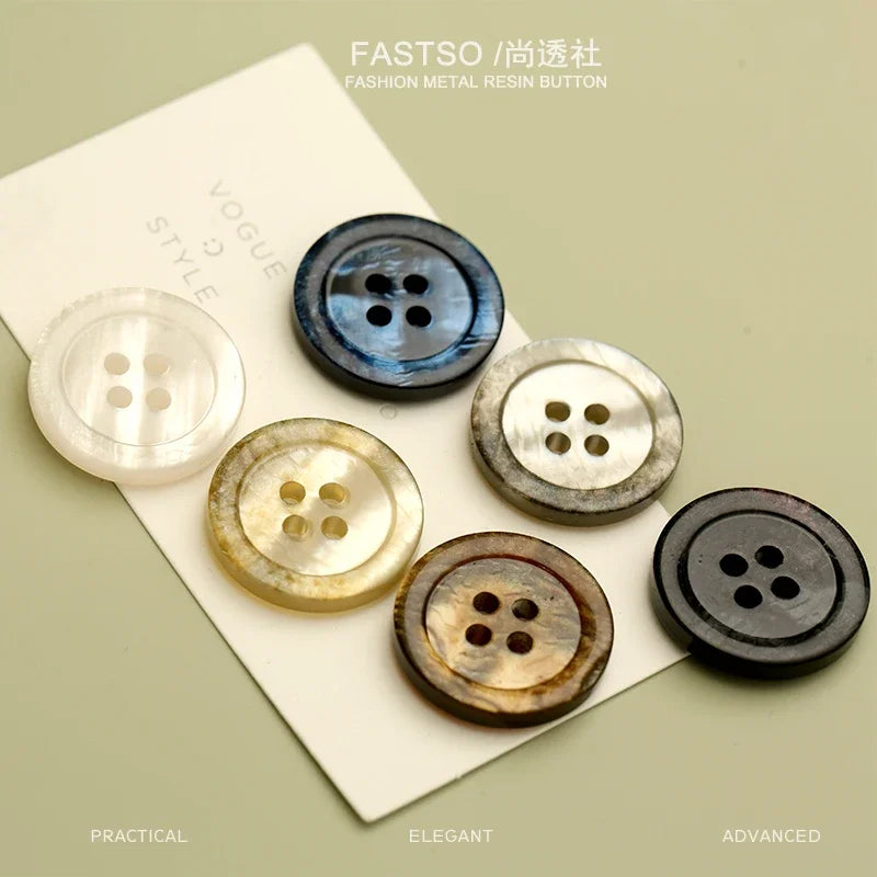 10 PC / Axioa Resin Buttons