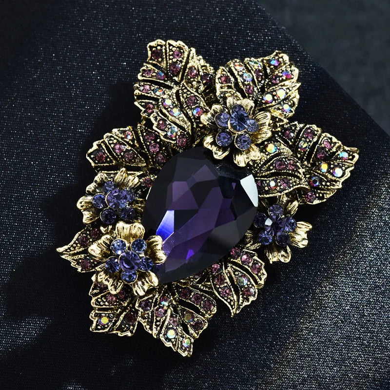 Ekin Novelty Brooch