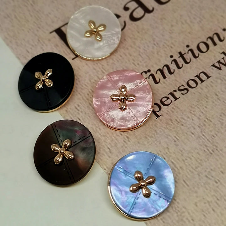 6 PC / Trevor Resin Buttons