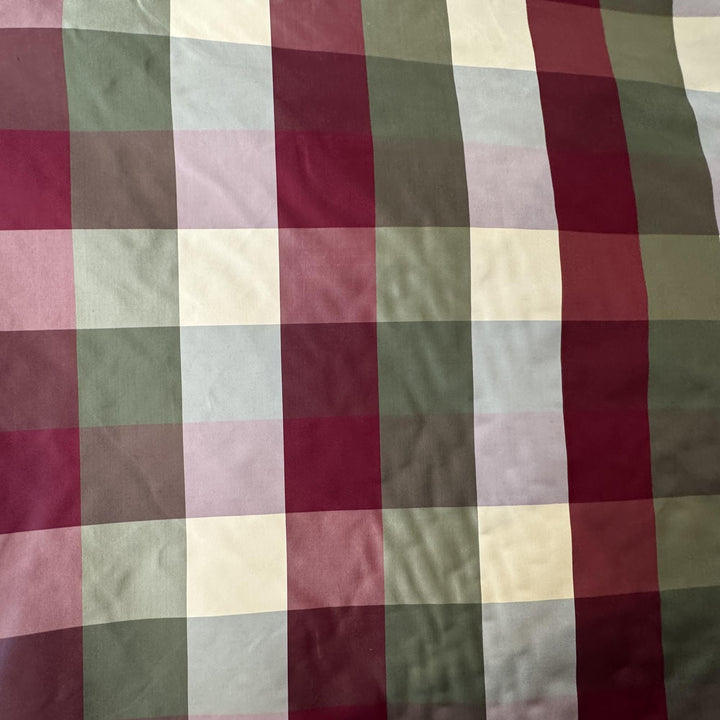 Wesvanne Striped Square Silk Fabric in Holly