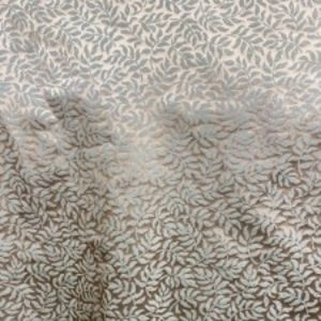 Ysmarelle Tone-on-Tone Jacquard Floral Silk Fabric in Putty