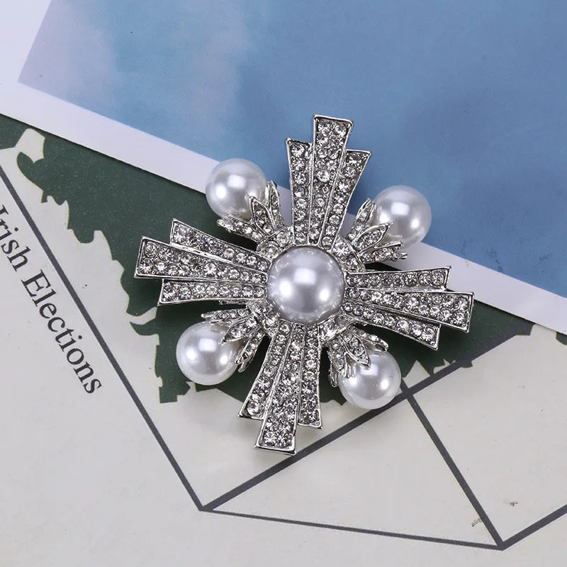 Altin Novelty Brooch