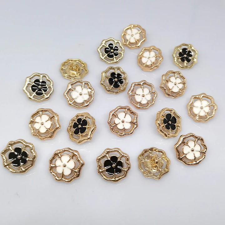 6 PC / Riley Novelty Buttons