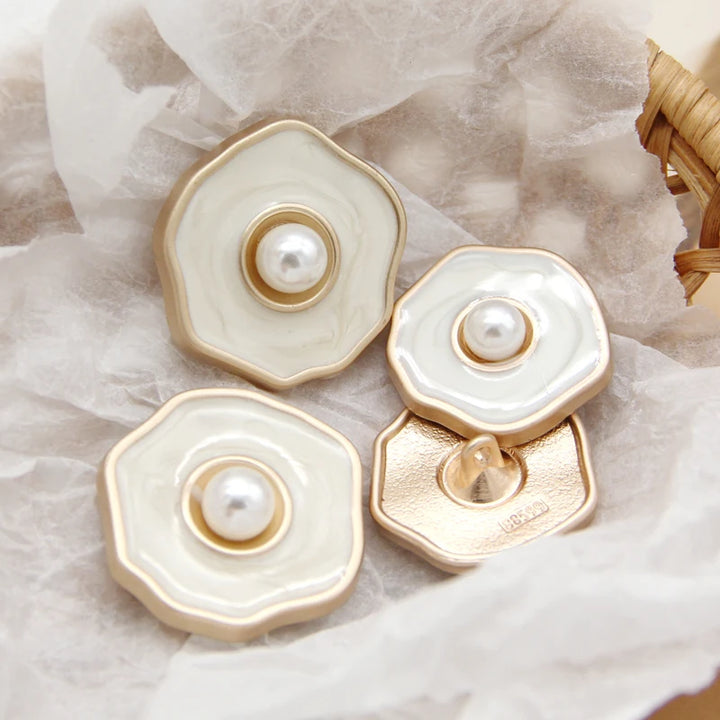 Koan Flower Gold Metal Button - 6 PC