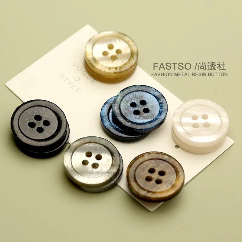 10 PC / Axioa Resin Buttons