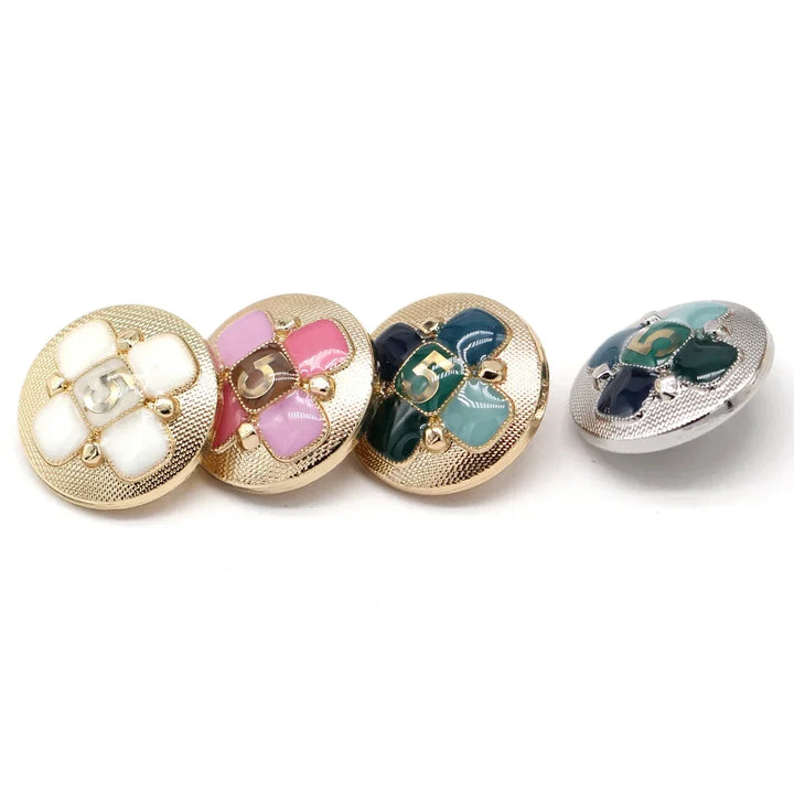 5 PC / Skoae Metal Buttons