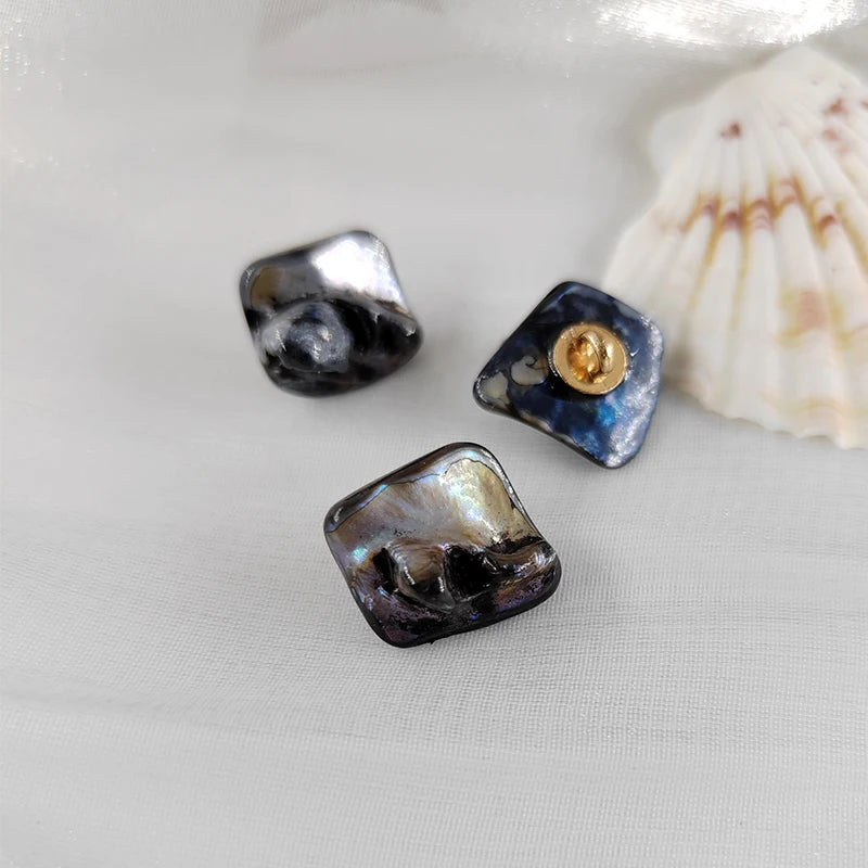 Moex 16MM Irregular Shape Resin Button - 10 PC