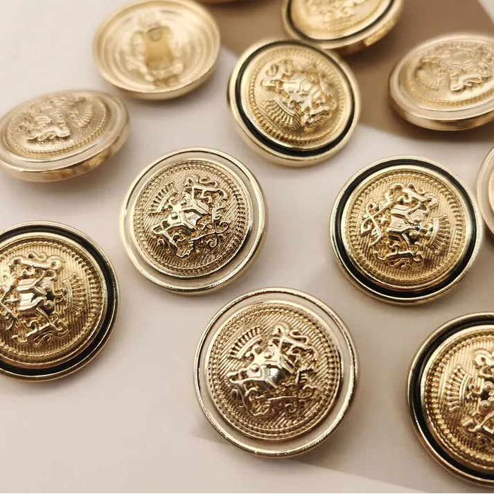 6 PC / Samantha Novelty Buttons