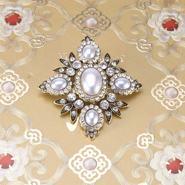 Altin Novelty Brooch