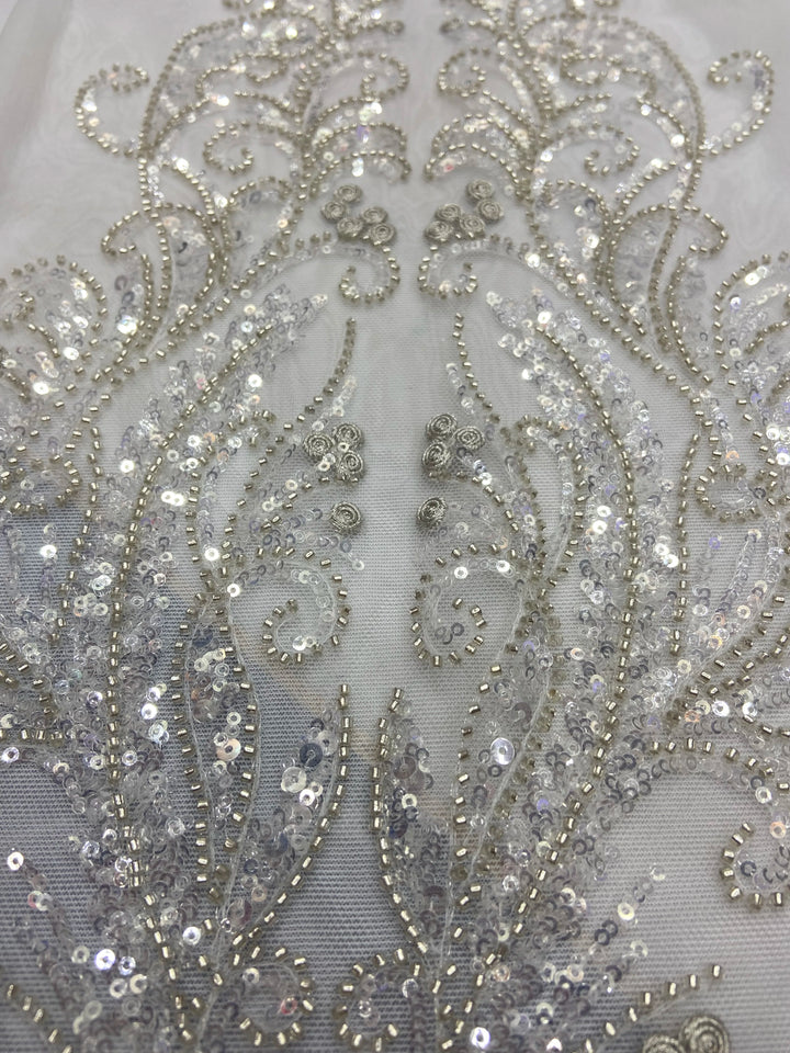 Tessuto per abito in pizzo a rete in tulle con paillettes e perline Breanda Regal da 5 YARDS