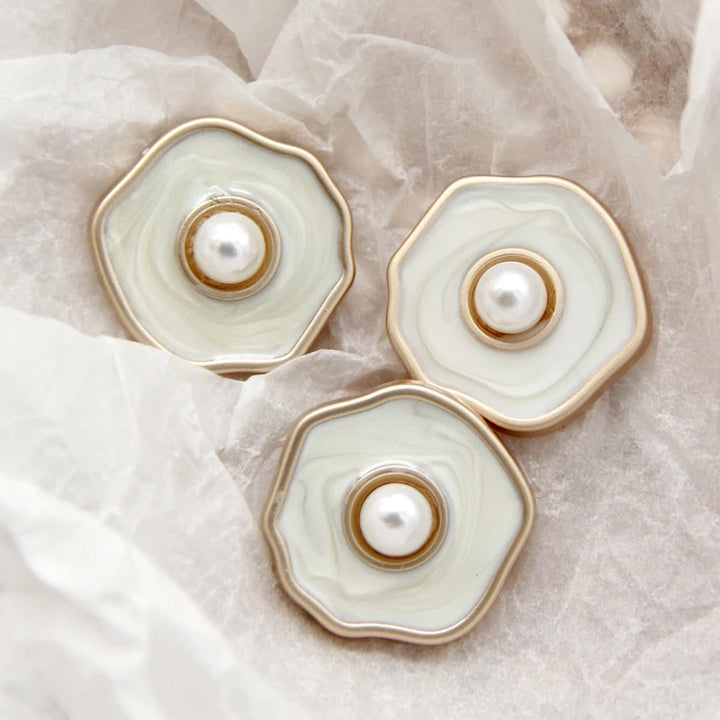 Koan Flower Gold Metal Button - 6 PC