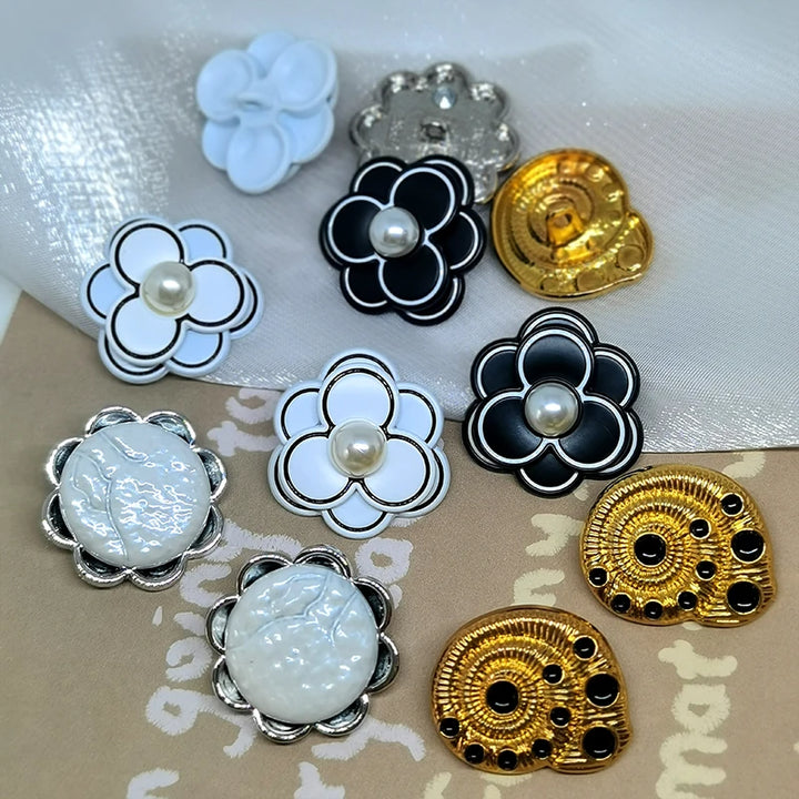 Faheao Camellia Flower Resin Button - 6 PC