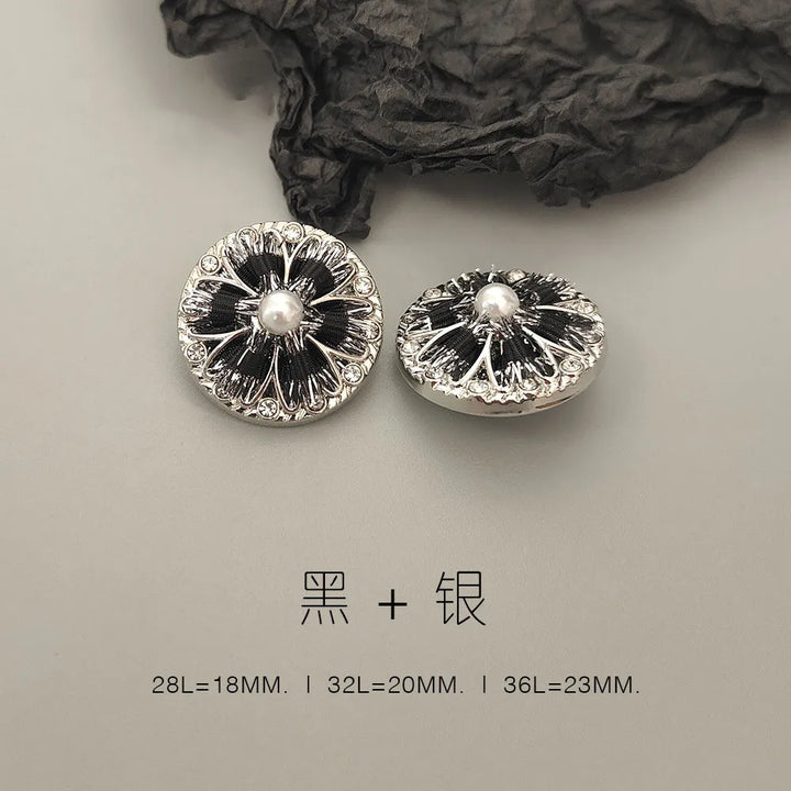 6 PC / Umeda Rhinestone Buttons