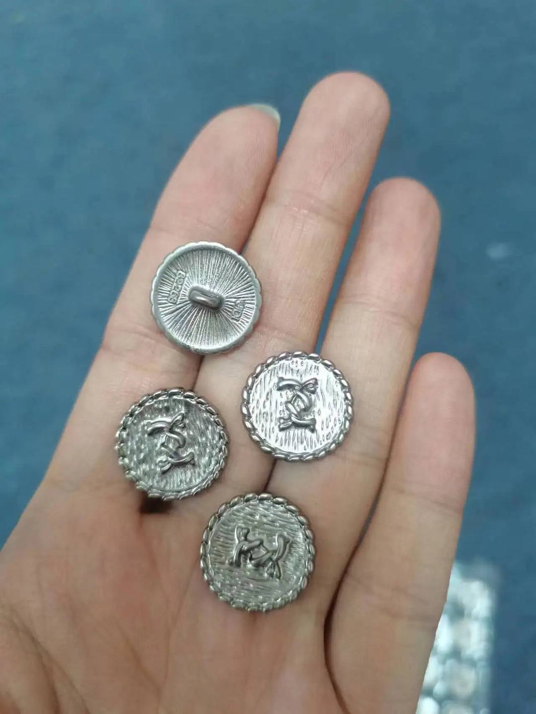 Ryman Buttons 10 PC / Bryson Metal Buttons – Classic Modern Fabrics